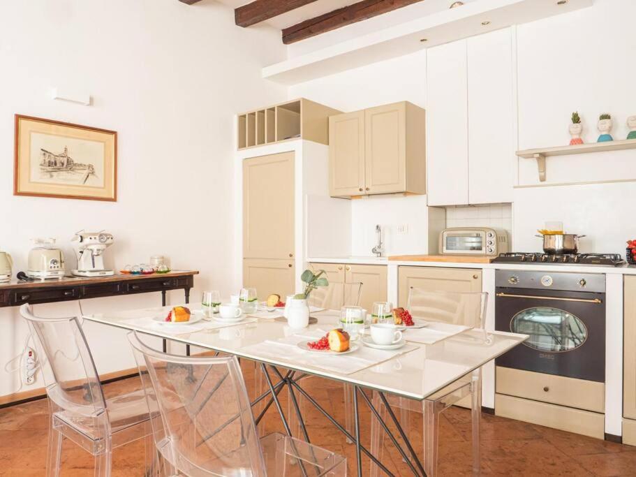 Romantic Flat On Navigli River By Easylife Milano Esterno foto